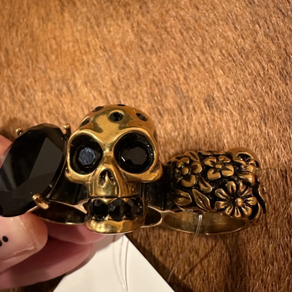 Alexander McQueen Knuckle Ring - Picture 2 of 8
